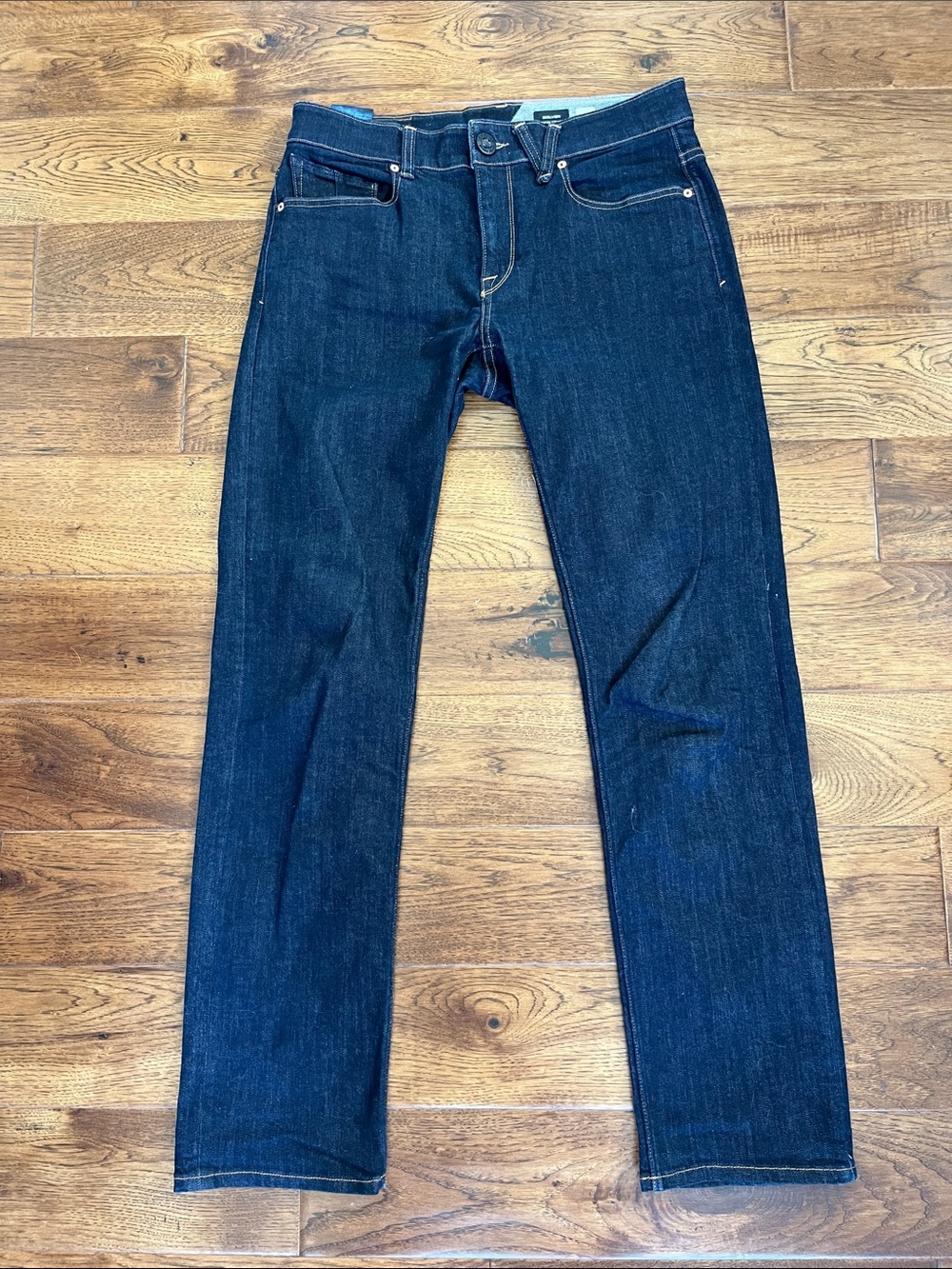 Volcom Men’s Solver Modern Straight Jeans in Dark Wash, Size 31 Waist